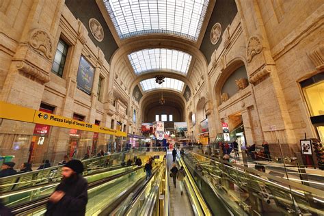 milano centrale negozi